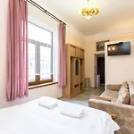 Apartamento біля готелю жорж подобово вулиця руданського 3