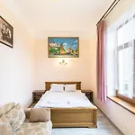 Apartamento біля готелю жорж подобово вулиця руданського 3 *