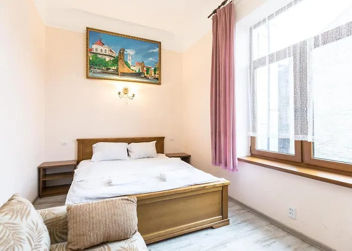 біля готелю жорж подобово вулиця руданського 3 *