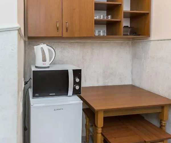 біля готелю жорж подобово вулиця руданського 3 Apartment Lviv