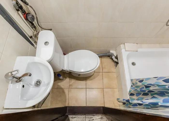 біля готелю жорж подобово вулиця руданського 3 Apartment Lviv