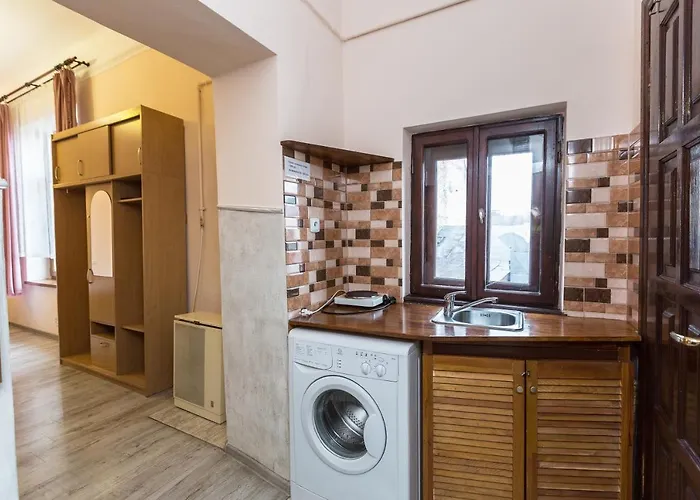 Apartment біля готелю жорж подобово вулиця руданського 3 *